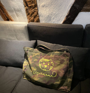 THE EVERY DAY SHOPPER